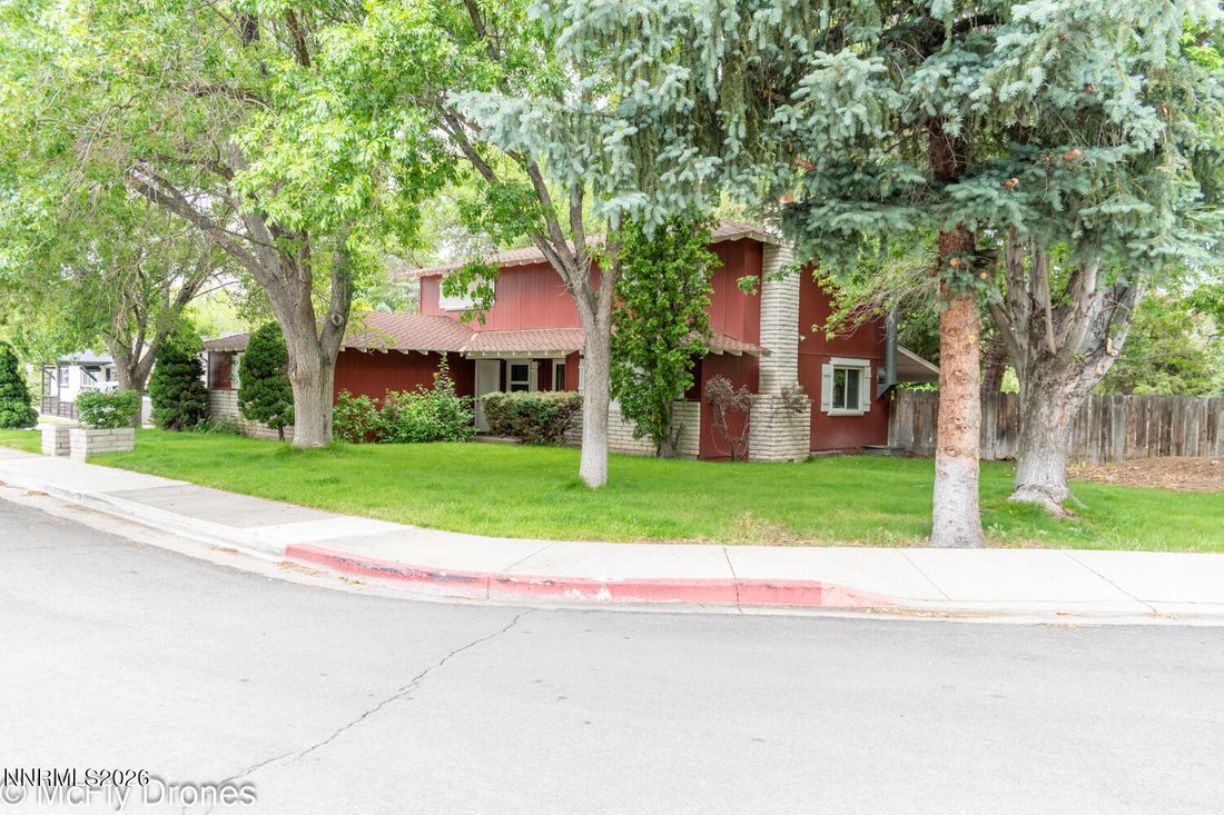 House in Reno, Nevada, United States 4 - 18046617