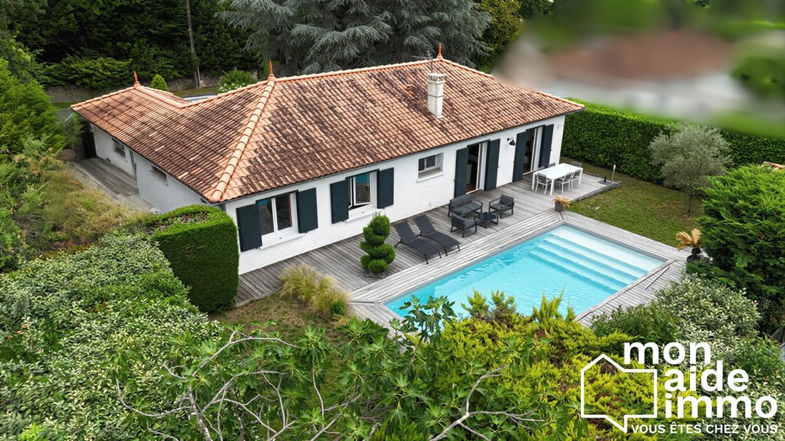 House in Camblanes-et-Meynac, Nouvelle-Aquitaine, France 1 - 17955446