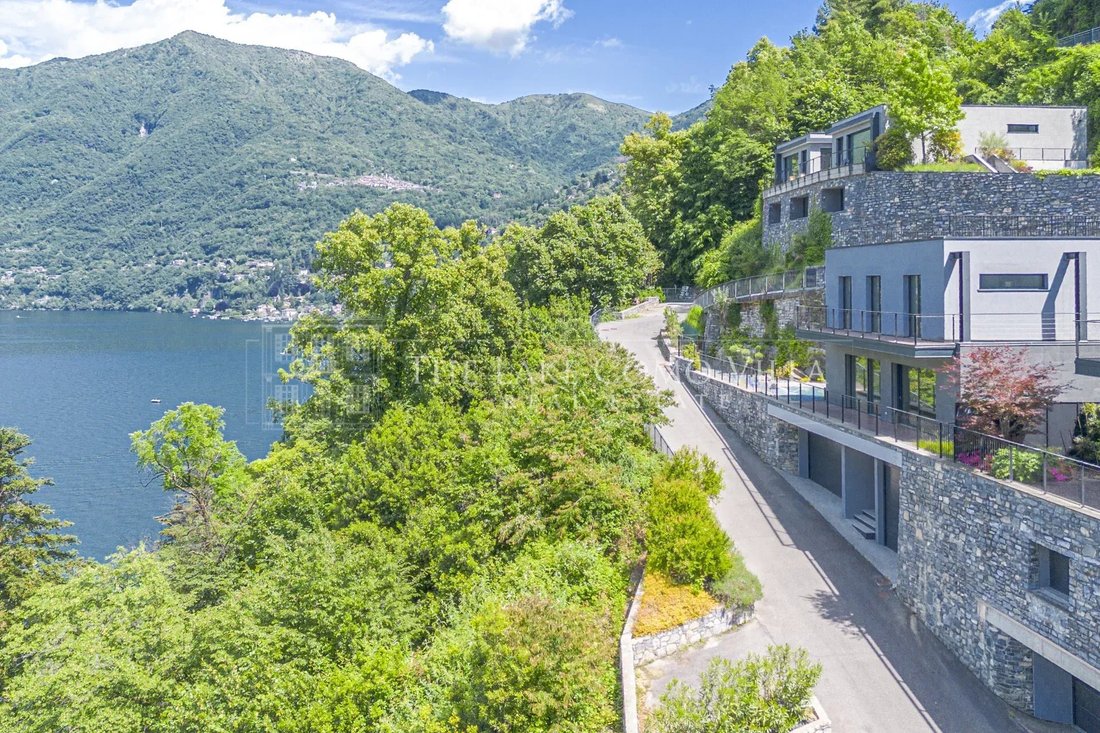 Villa in Torno, Lombardy, Lombardy, Italy 1 - 18055112