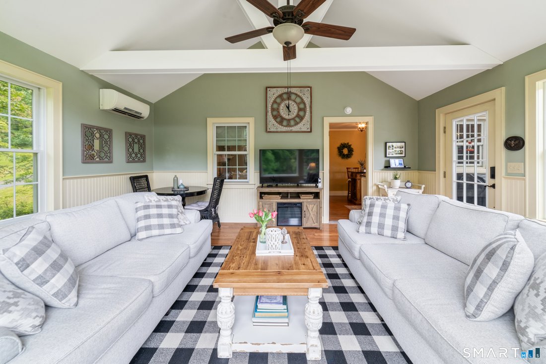 House in Southbury, Connecticut, United States 5 - 18058773