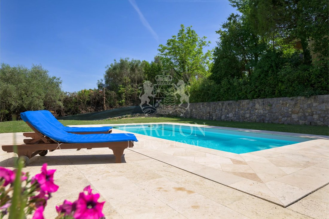 House in Grasse, Provence-Alpes-Côte d'Azur, France 3 - 18055615