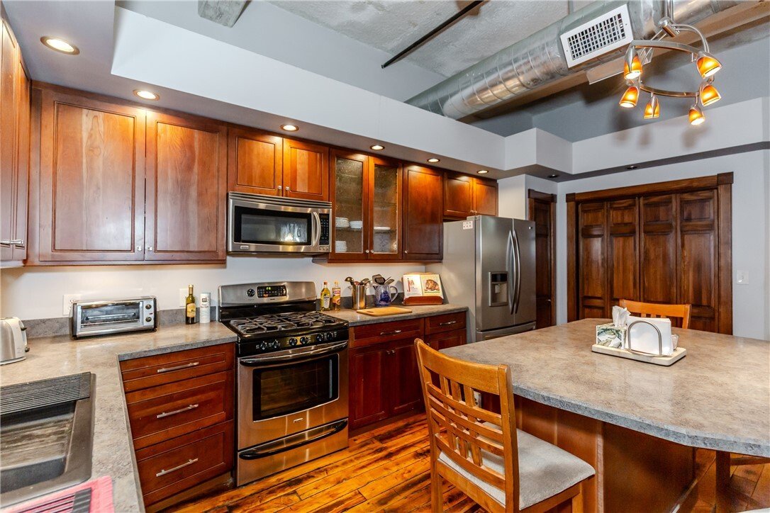 Condo in Central Falls, Rhode Island, United States 3 - 18056819