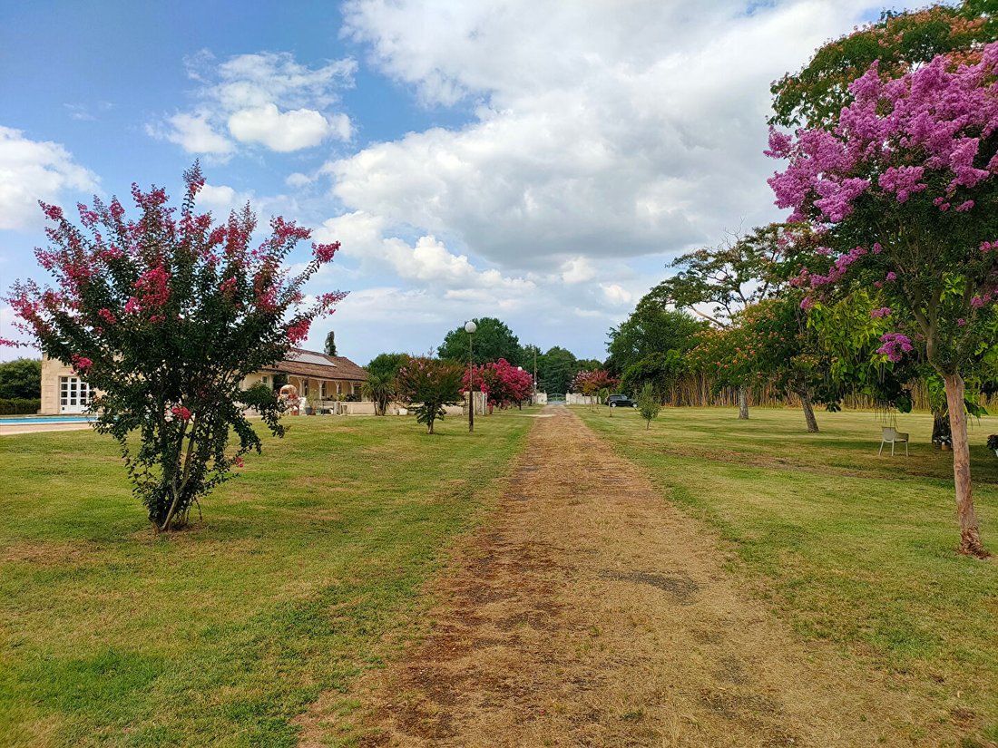 Villa in Juillac, Nouvelle-Aquitaine, France 5 - 18055837
