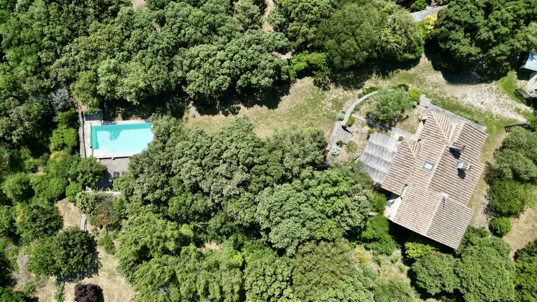 House in Crillon-le-Brave, Provence-Alpes-Côte d'Azur, France 2 - 18058245