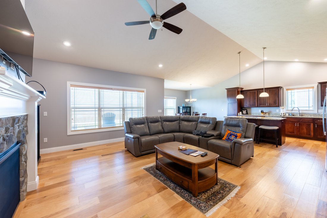 House in Savoy, Illinois, United States 3 - 18057289