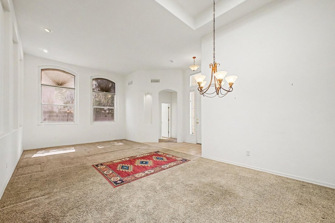 Chandler, Arizona, United States 2 - 18045629