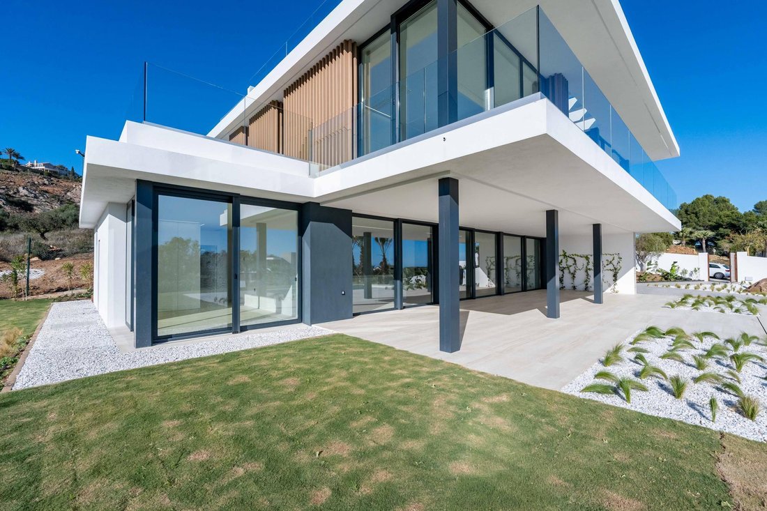 Villa in Sotogrande, San Roque, Andalusia 1 - 18055204