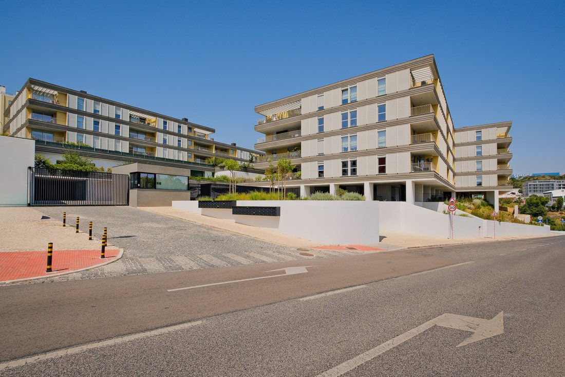 Apartment in Carnaxide e Queijas, Lisbon, Portugal 2 - 18038711