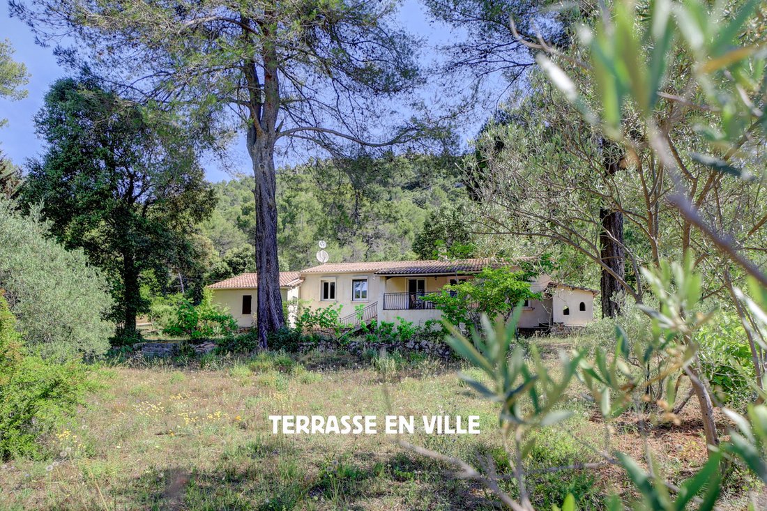 House in Signes, Provence-Alpes-Côte d'Azur, France 2 - 18058399
