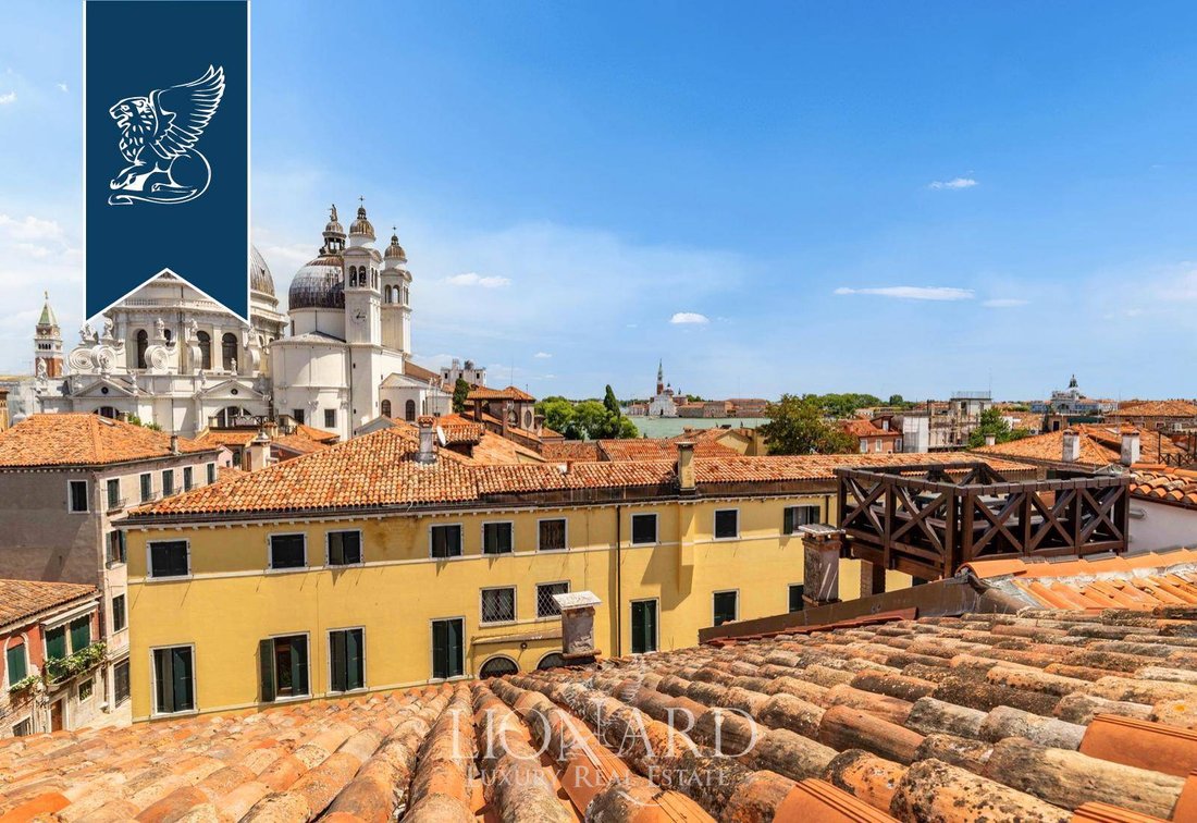 Apartment in Dorsoduro, Venice, Italy 2 - 18031375