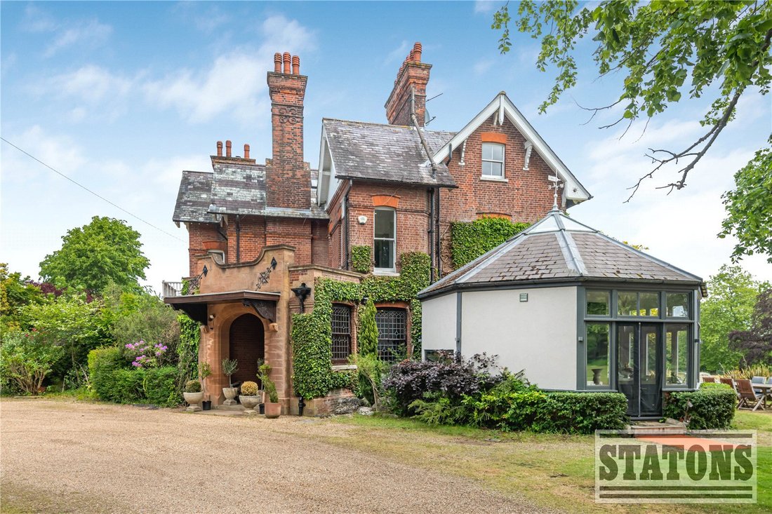 House in Little Berkhamsted, England 4 - 18056787