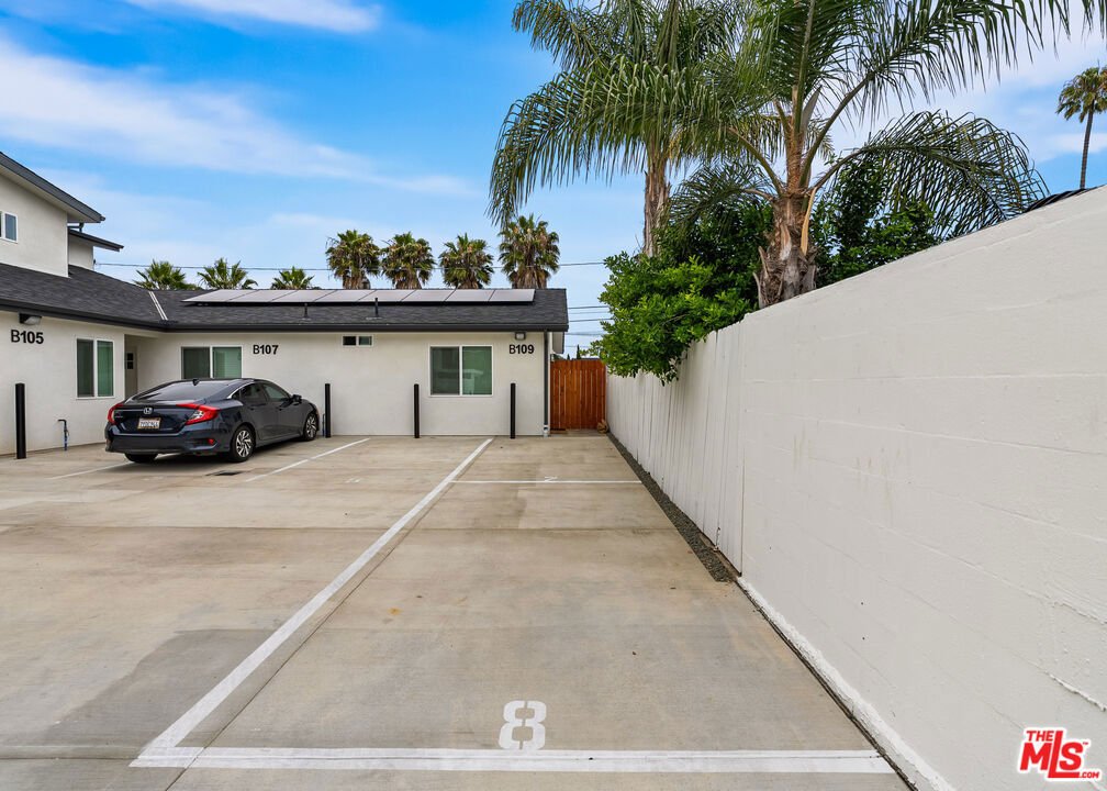 Costa Mesa, California, United States 4 - 18058450