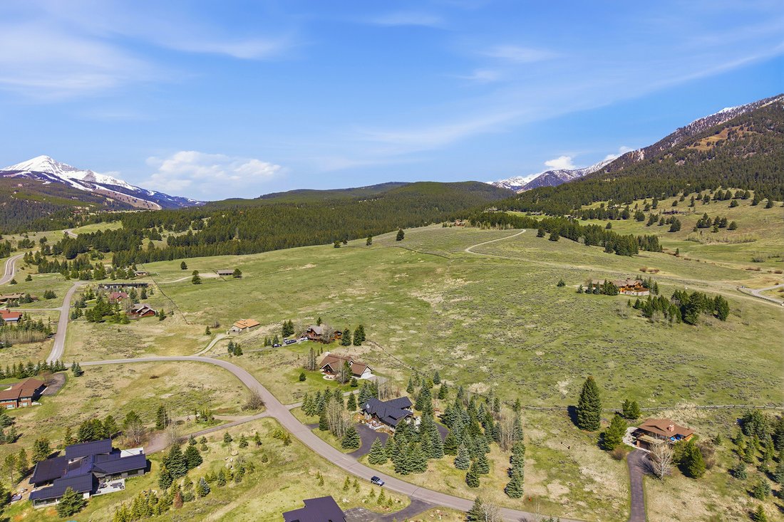 House in Gallatin Gateway, Montana, United States 2 - 18055255