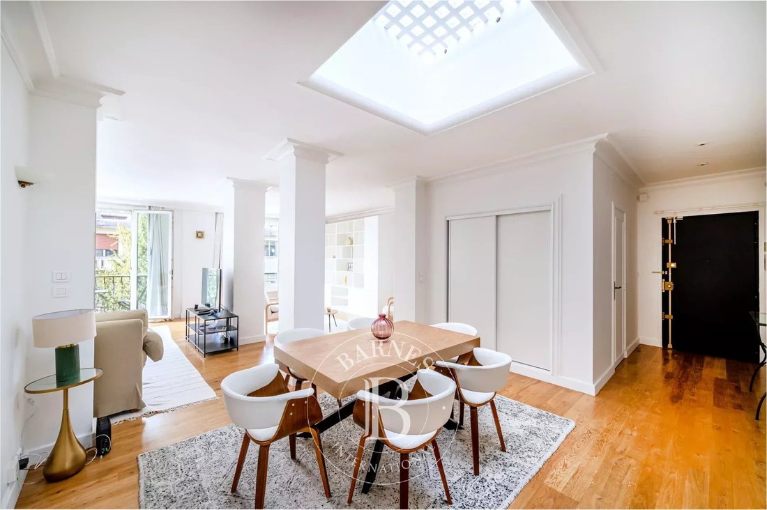 Apartment in Saint James-Général Koenig, Neuilly-sur-Seine, France 3 - 18055614