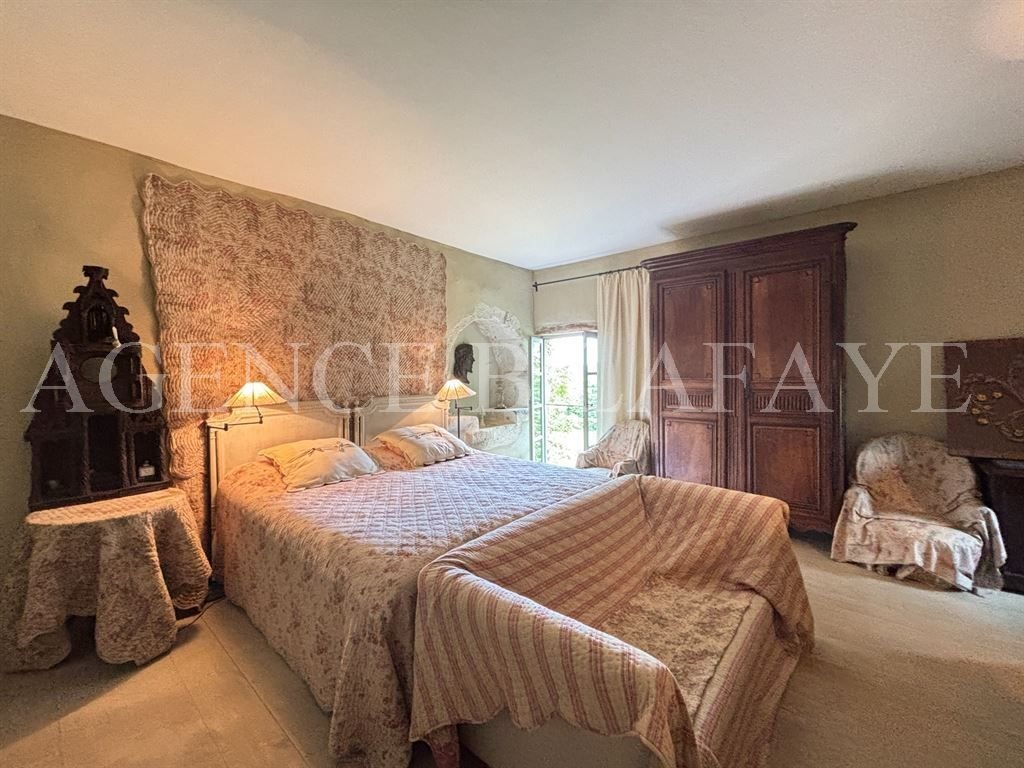 Estate in Saint-Émilion, Nouvelle-Aquitaine, France 5 - 16333964
