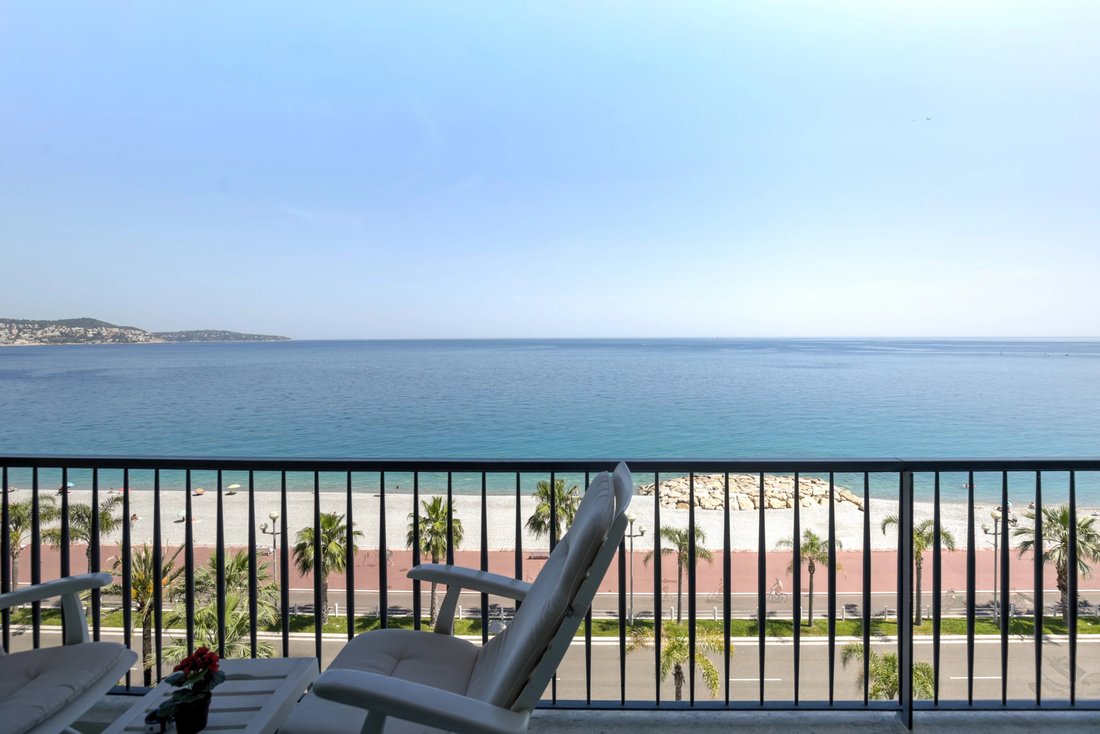 Wohnung in Nizza, Provence-Alpes-Côte d'Azur, Frankreich 1 - 16479057