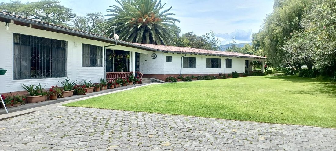 House in Quito, Pichincha, Ecuador 1 - 18056345