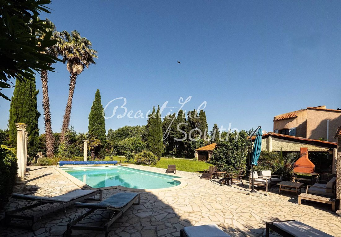 Villa in Saint-Cyprien, Occitania, France 2 - 18055581
