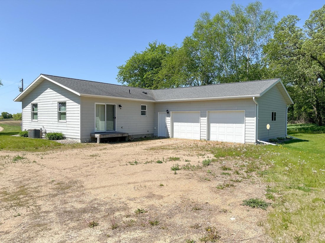 House in Battle Lake, Minnesota, United States 5 - 17533598