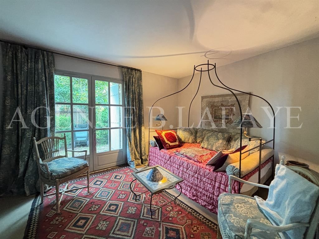 Estate in Saint-Émilion, Nouvelle-Aquitaine, France 4 - 16333964