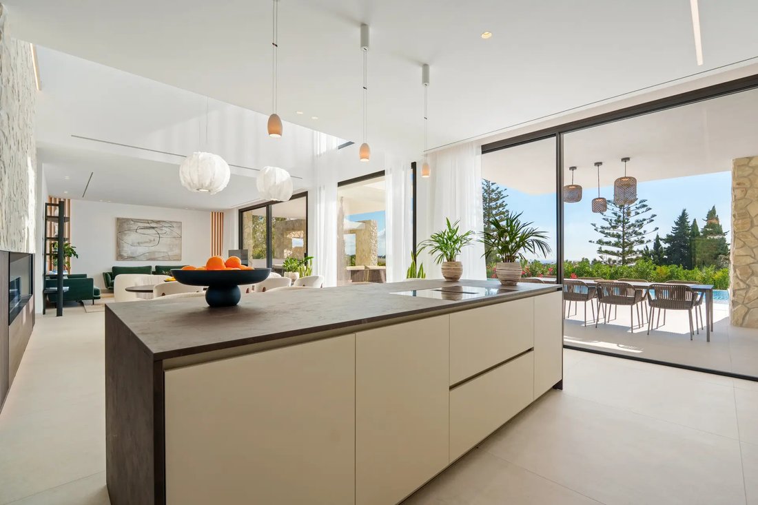 Villa in Benahavis, Andalusia, Spain 3 - 18054810