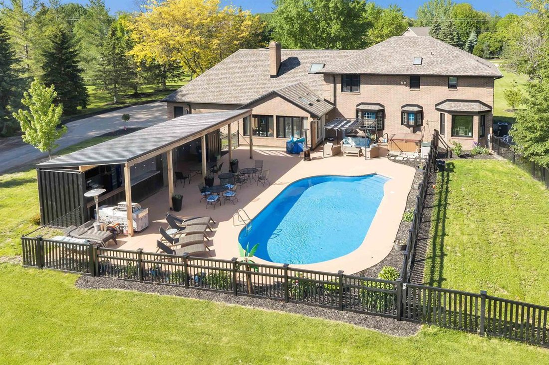 House in De Pere, Wisconsin, United States 2 - 18057811