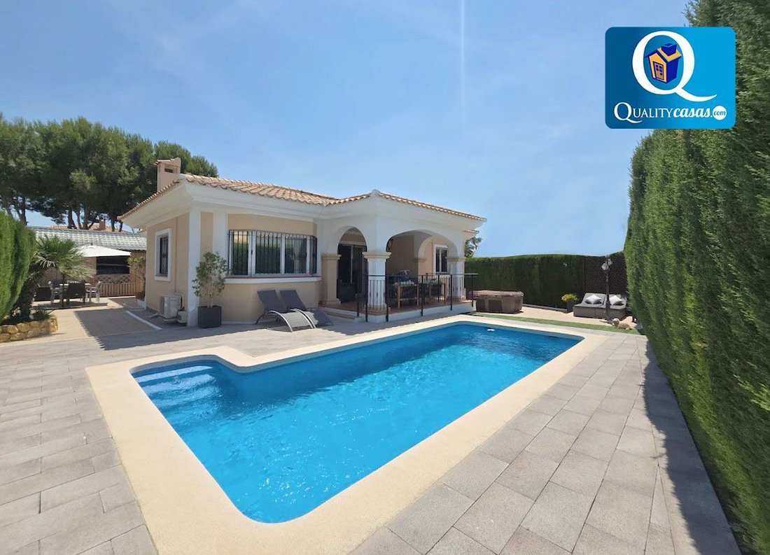 Villa in Mutxamel, Valencian Community, Spain 1 - 18058839