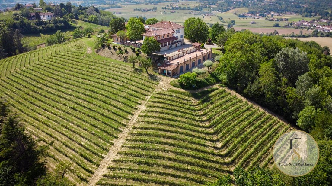 Villa in Center, Asti, Piedmont 5 - 18055717
