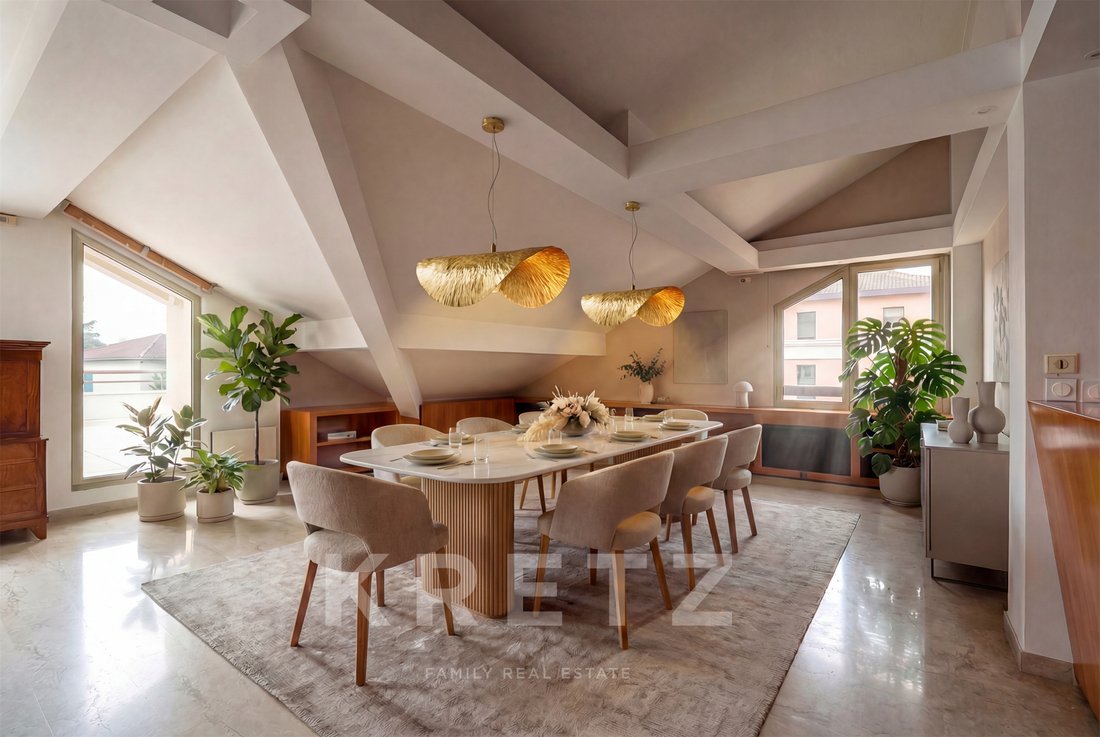 Apartment in Plateau de la Croix Rousse-Saône, Lyon 4e Arrondissement, Lyon 3 - 18055322