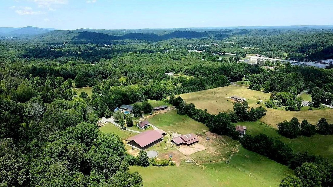 House in Sale Creek, Tennessee, United States 3 - 18057362