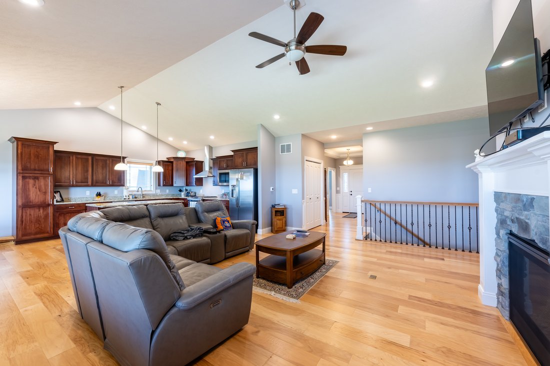 House in Savoy, Illinois, United States 4 - 18057289