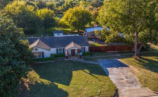 House in Bedford, Texas, United States 1