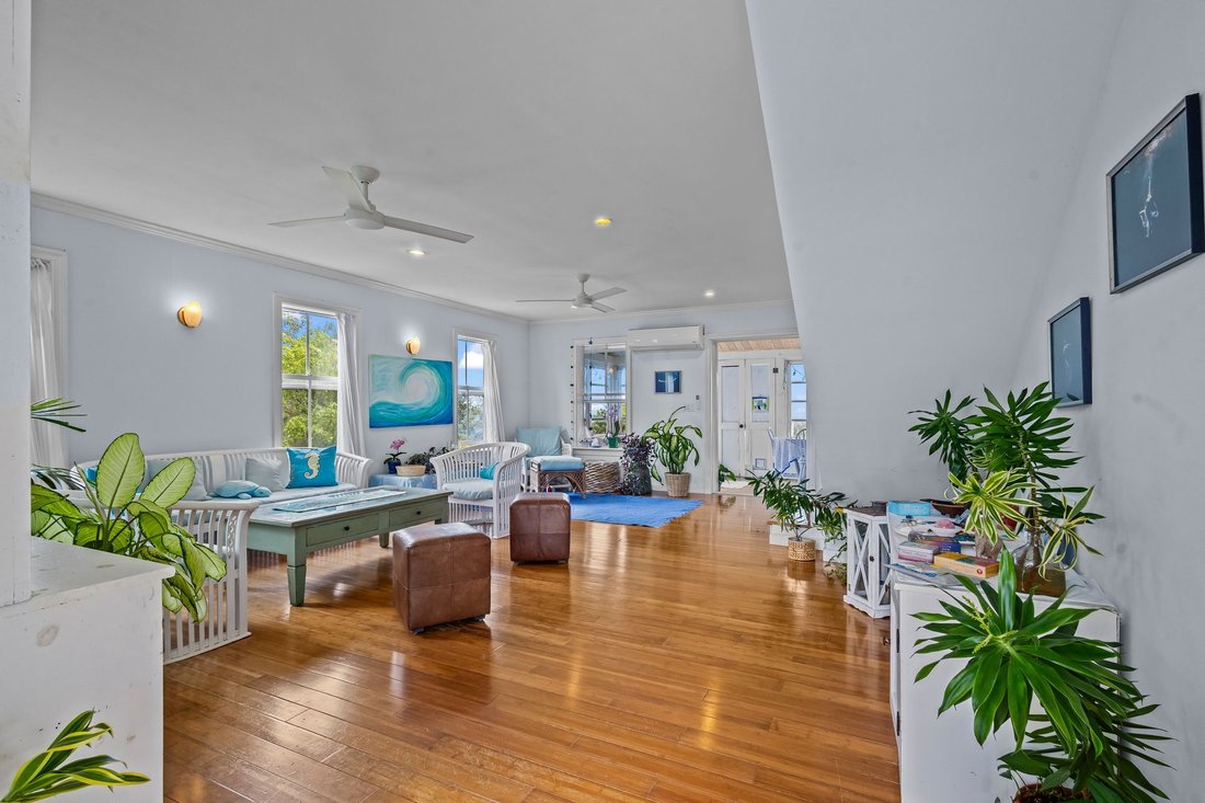 House in Governor's Harbour, The Bahamas 2 - 18055756