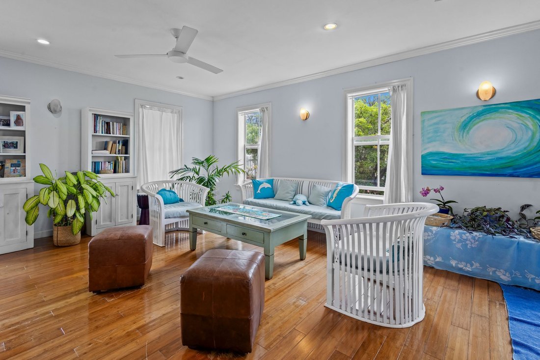 House in Governor's Harbour, The Bahamas 3 - 18055756
