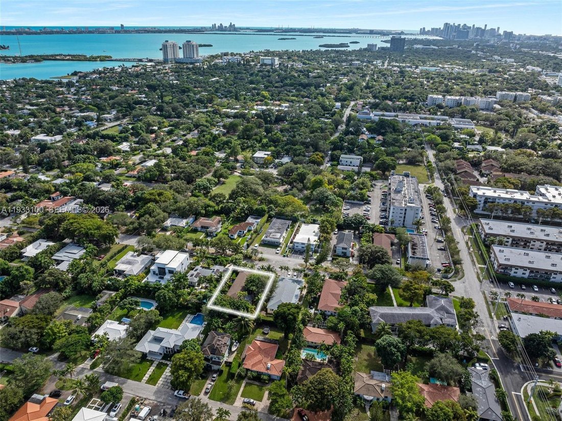 Miami, Florida, United States 2 - 16843597