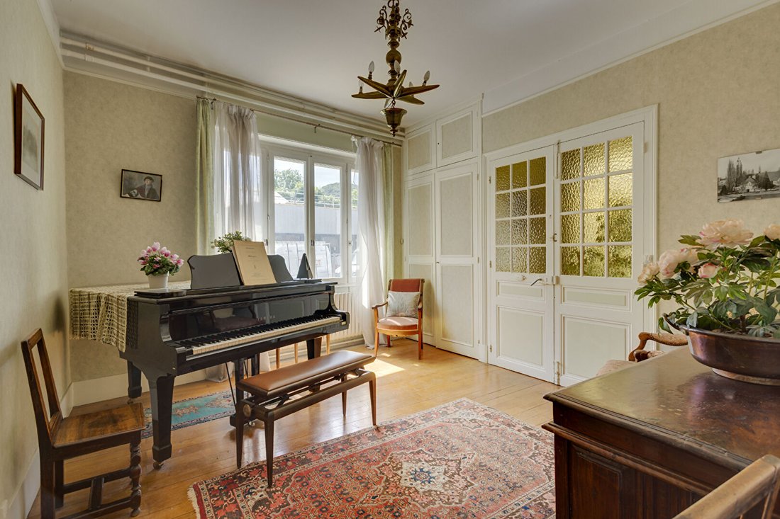 Villa in Chateau-Chalon, Bourgogne – Franche-Comté, France 5 - 18055848
