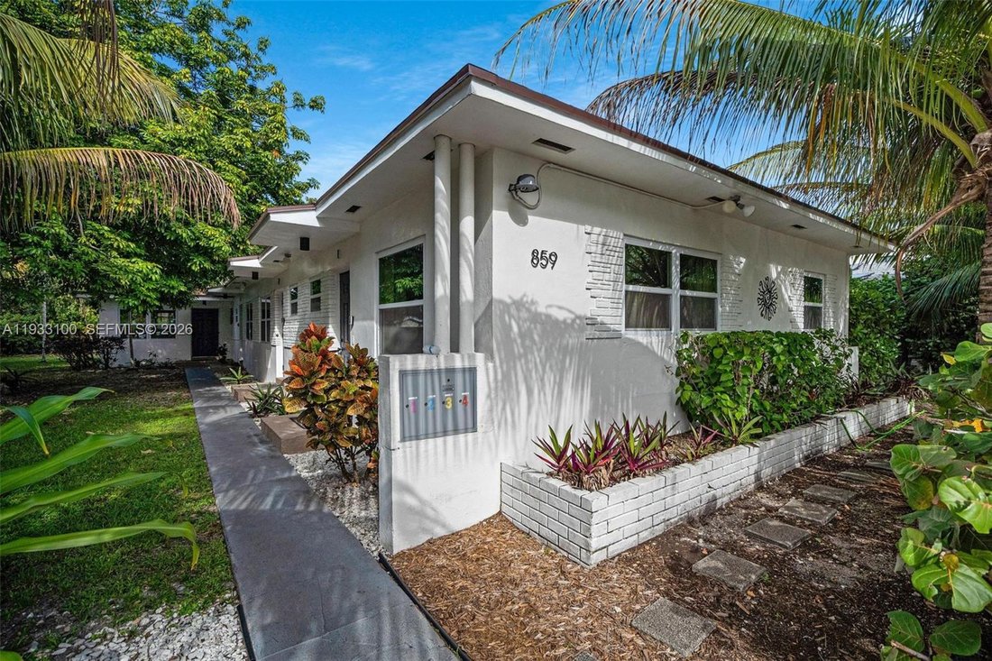 Miami, Florida, United States 3 - 16843597