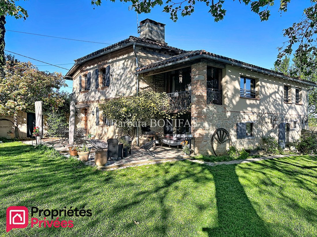 Villa in Buzet-sur-Tarn, Occitania, France 1 - 18059217