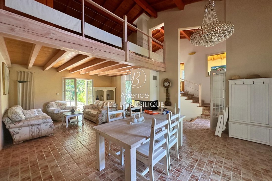 Villa in Centre Ville, Saint-Maximin-la-Sainte-Baume, France 4 - 18020746