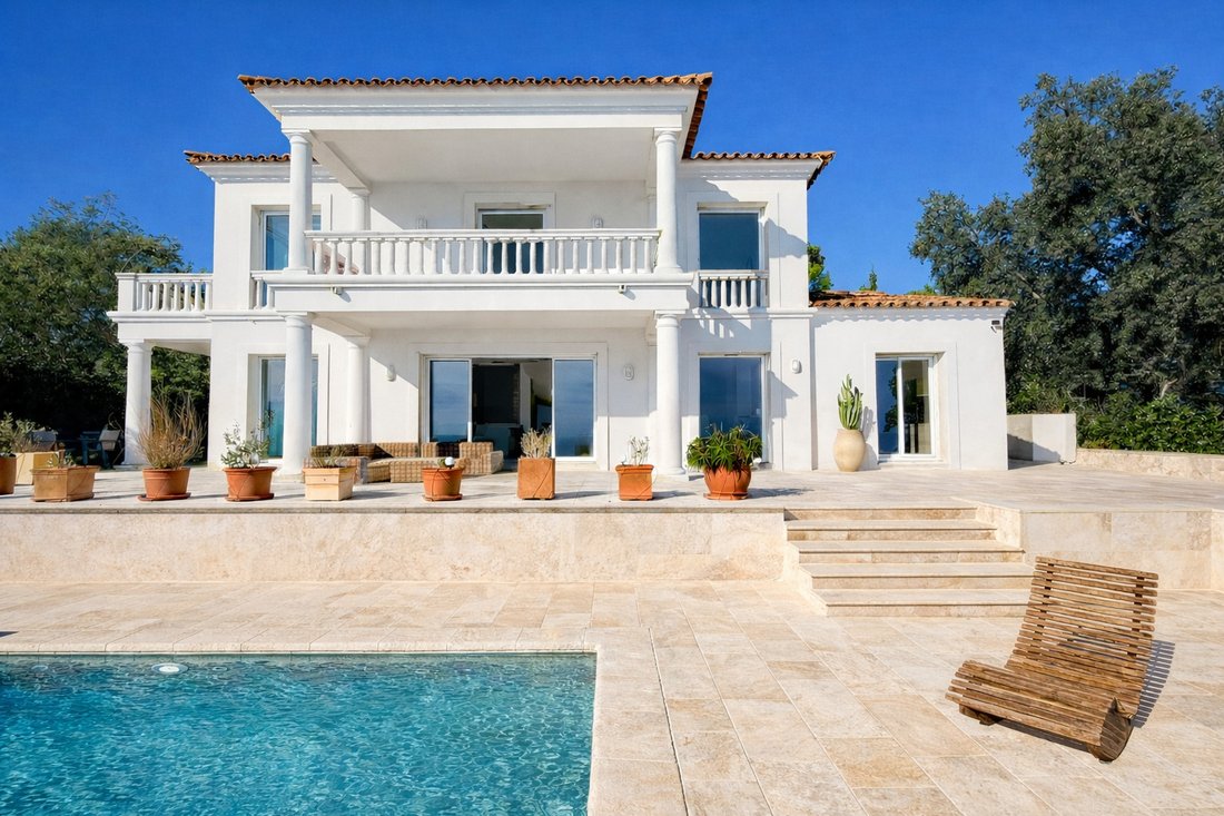 Villa in Les Issambres, Roquebrune-sur-Argens, France 2 - 18055885