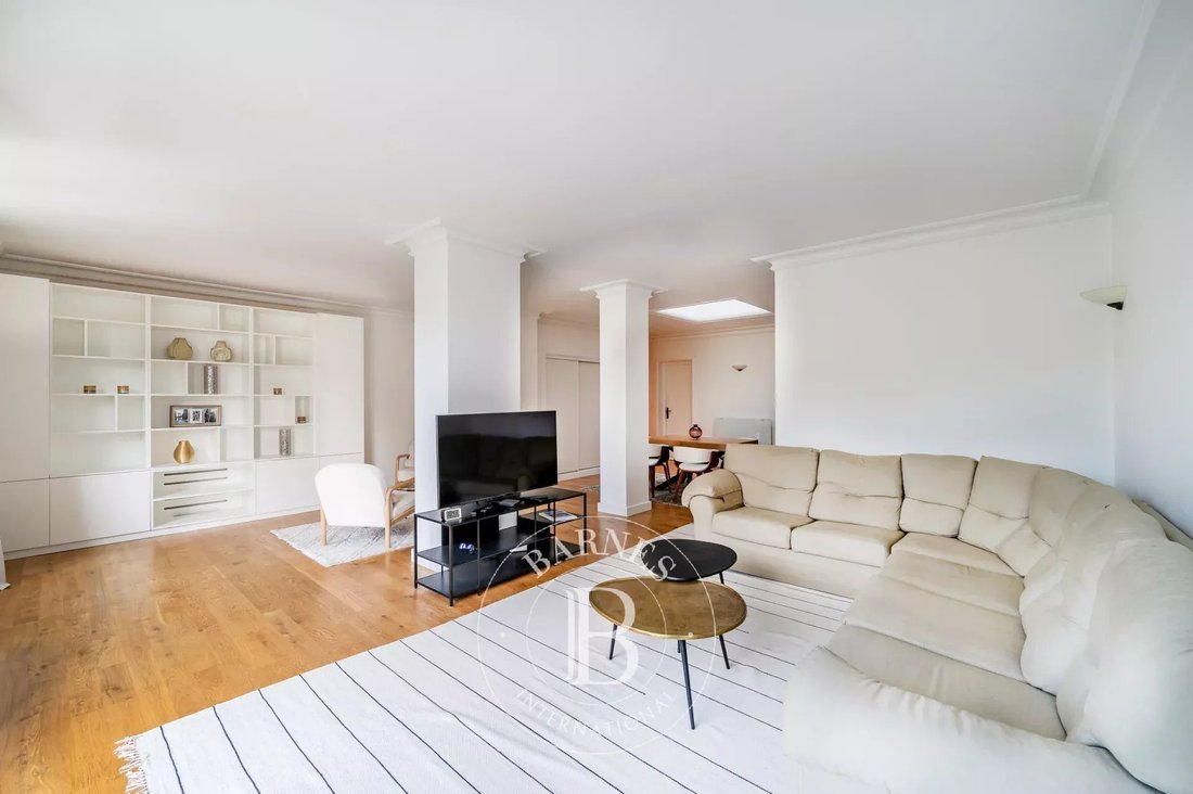 Apartment in Saint James-Général Koenig, Neuilly-sur-Seine, France 4 - 18055614