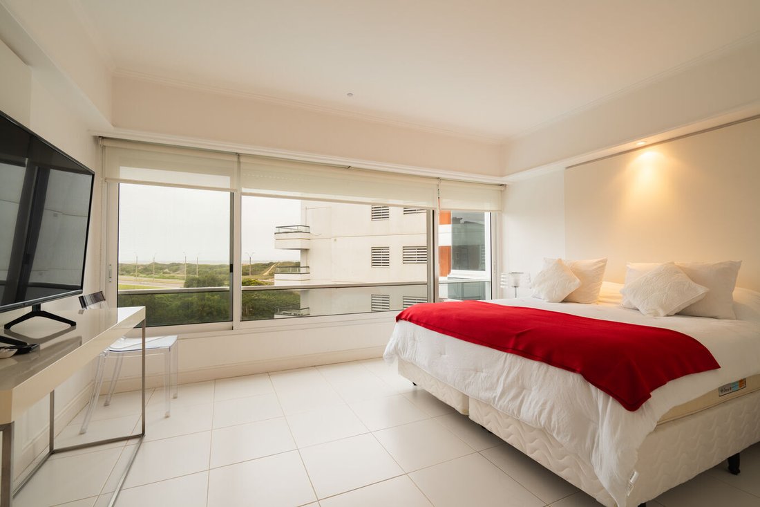 Apartment in Punta del Este, Maldonado Department, Uruguay 3 - 18054894