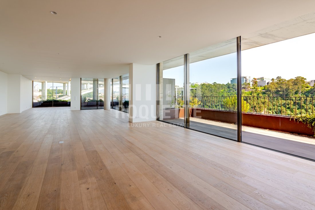 Apartment in Lordelo do Ouro e Massarelos, Porto District, Portugal 2 - 17879669