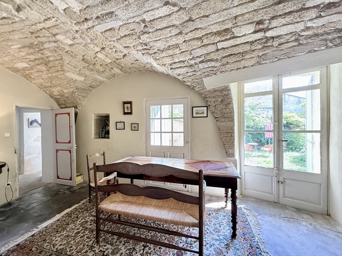 Gallargues-le-Montueux, Occitania, France 2 - 18058171