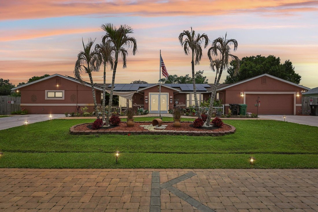 House in Port St. Lucie, Florida, United States 1 - 18057091