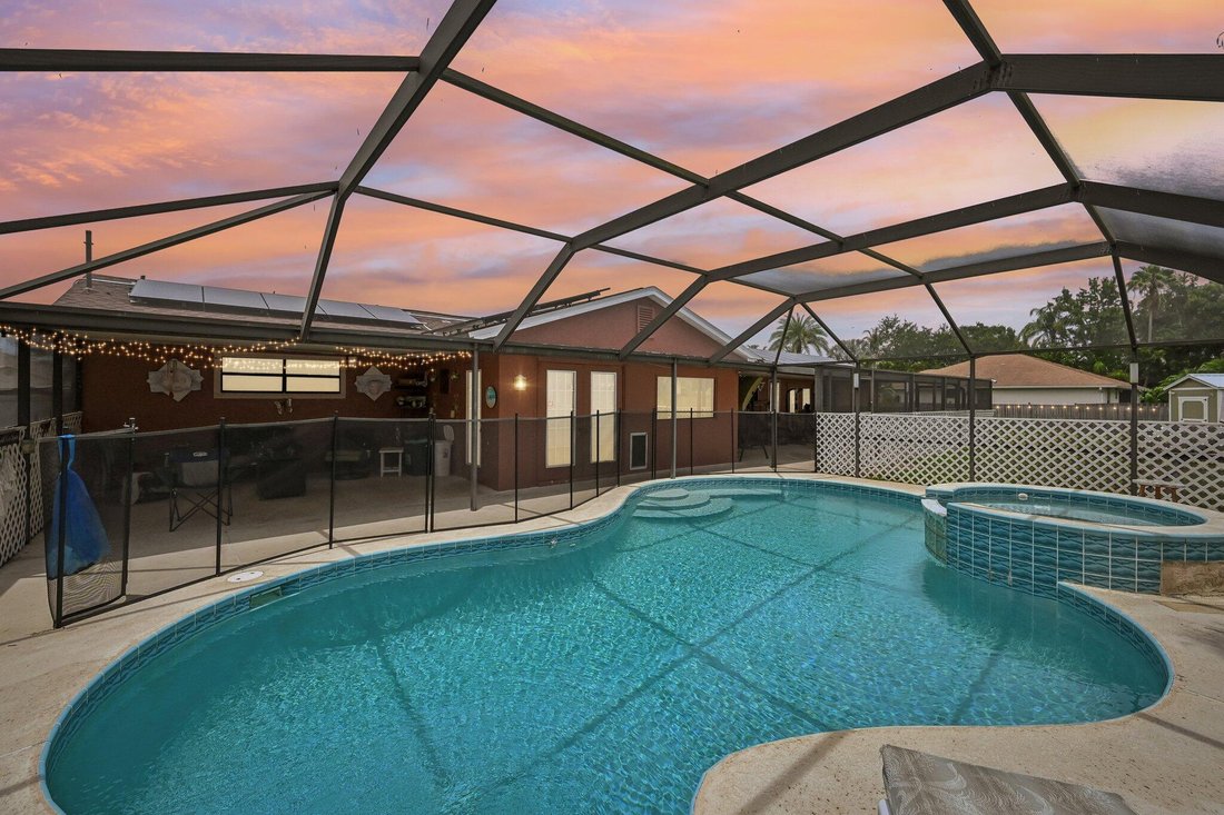 House in Port St. Lucie, Florida, United States 2 - 18057091
