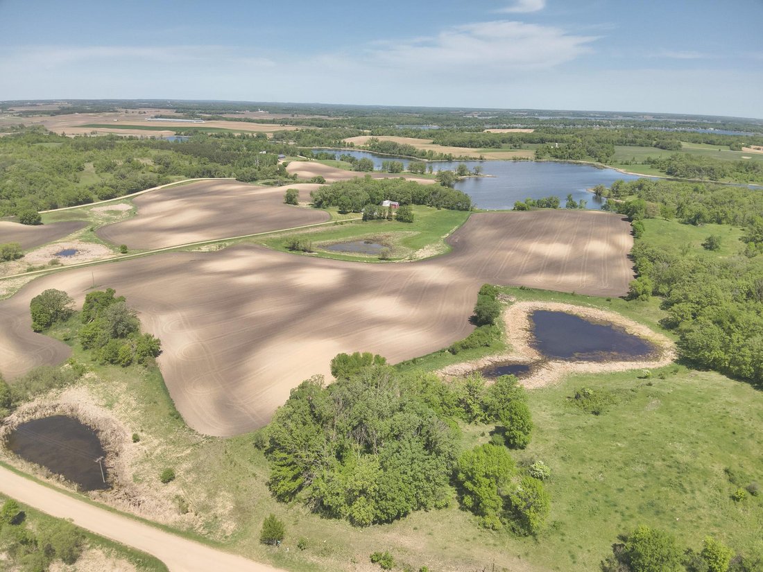 House in Battle Lake, Minnesota, United States 2 - 17533598