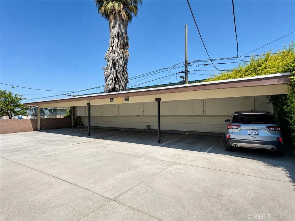 Hawthorne, California, United States 5 - 18057637