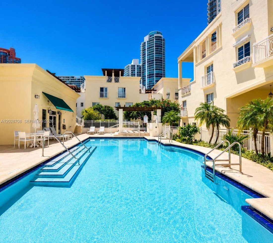 Condo in Miami Beach, Florida, United States 2 - 18059139