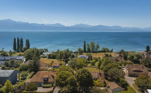 Apartment in Saint-Sulpice, Vaud, Switzerland 1